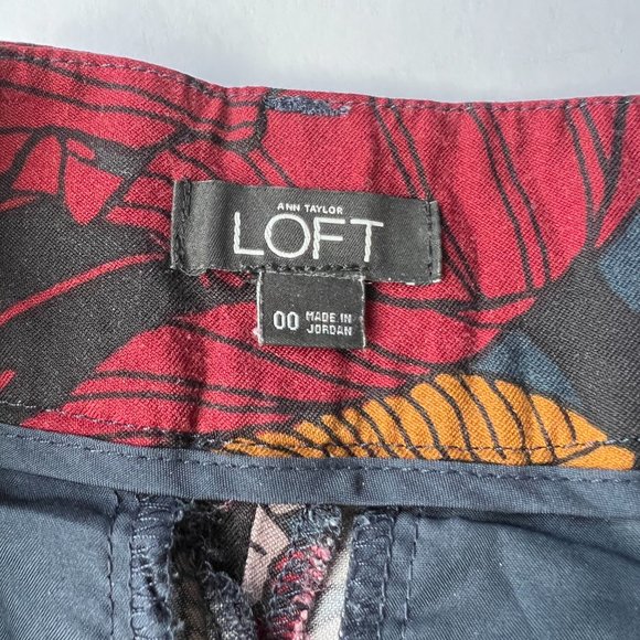 LOFT Large Print Floral Jogger Pants with Slant Pockets - Picture 7 of 12